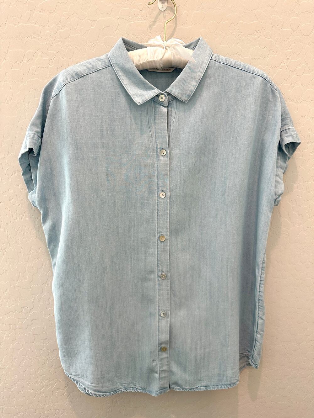 SOFT SURROUNDINGS Light Blue Chambray Button Front Short Sleeve Shirt Top Small